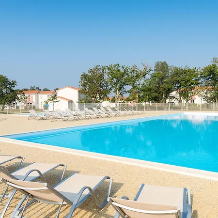 Village In The Vendee بيت للعطل *